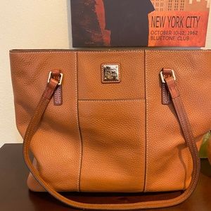 Dooney & Bourke